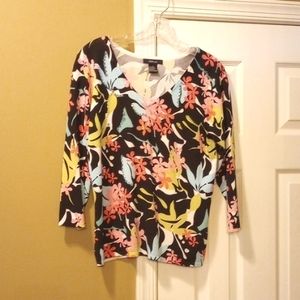 CDP&Co V-neck Floral Sweater